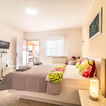 Haus Delphin Apartman Porec