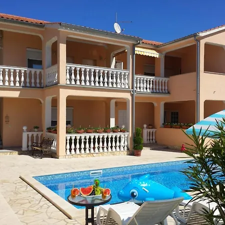 Haus Delphin Apartment *