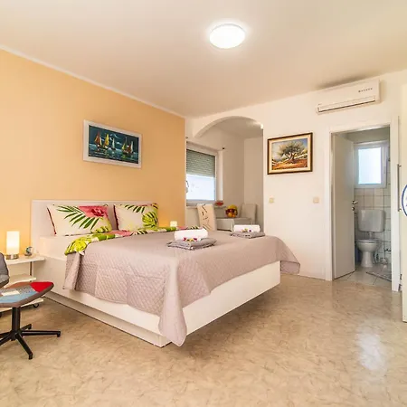 Haus Delphin *